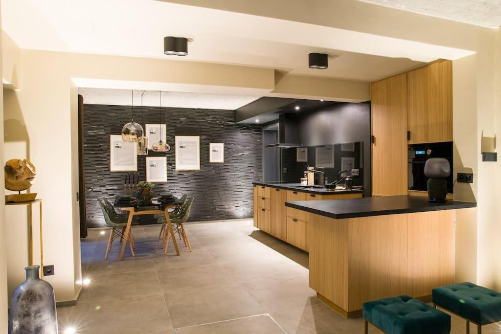 בונסלס Buenas Noches Villa Standing Piscine & Wellness מראה חיצוני תמונה